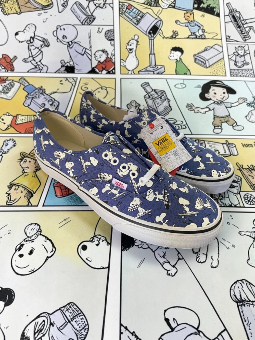 Vans Authentic x Peanuts Snoopy Skateboarding Mens Shoe Size 11.5 Blue/White NEW - Picture 5 of 9